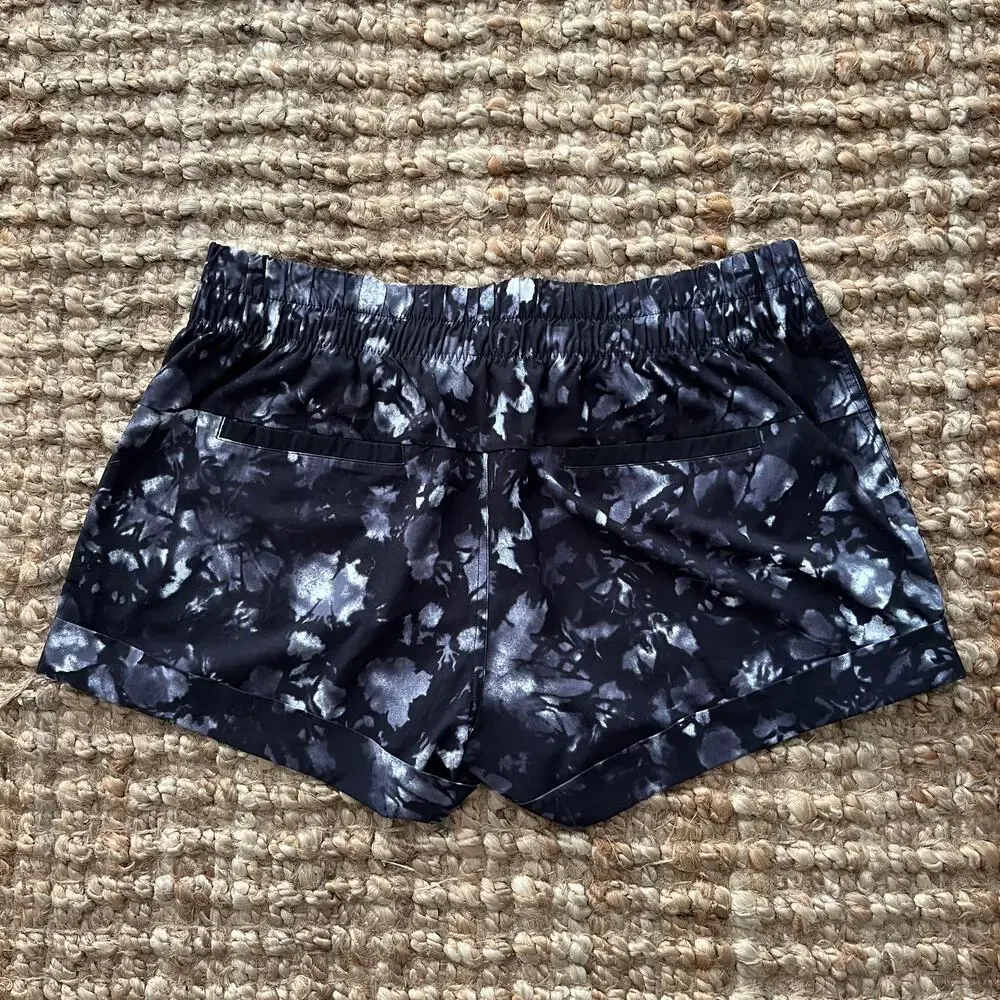 Lululemon Spring Break Away Short 10 Dusk Dye White Black Athletic EUC - Picture 4 of 13